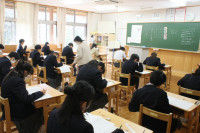 R7_11_25_期末テスト風景（1年）