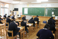 R7_11_25_期末テスト風景（３年）