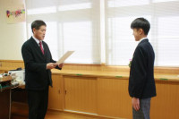 R7_12_18_新生徒会長承認式 (3)