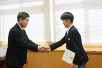 R7_12_18_新生徒会長承認式 (9)