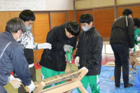 R8_2_27_しいたけ植菌_1年生 (9)